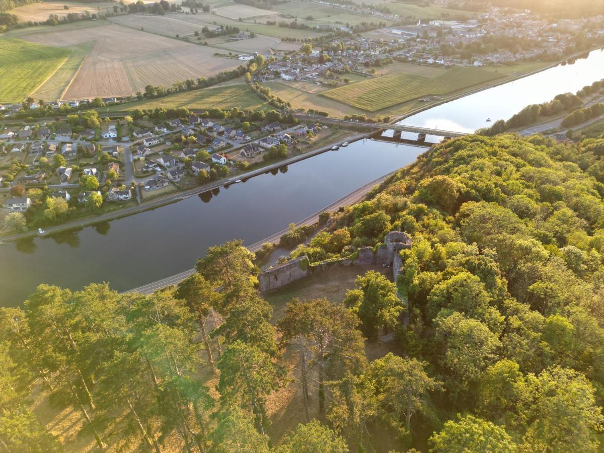Aux Berges Du Bocq Villa Yvoir Kültér fotó